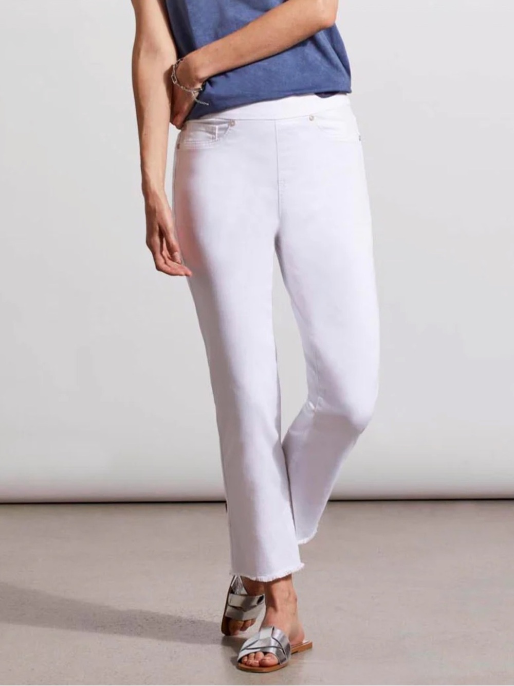 Tribal Audrey Pull On Straight Crop Jeans White - Size: 4